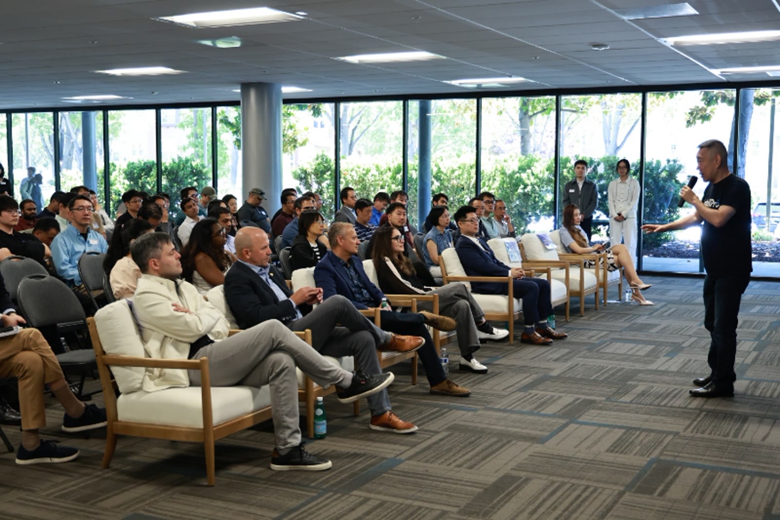 The Solvea AI team in conversation with a community audience